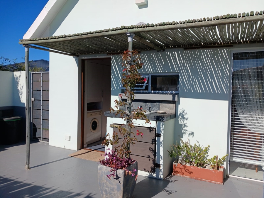 3 Bedroom Property for Sale in Stilbaai Wes Western Cape